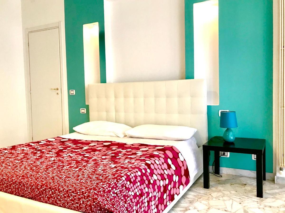Couette-café 110 -guesthouse- Bari